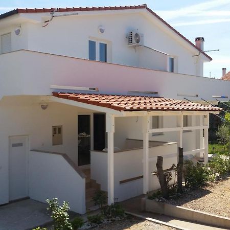 Apartments Maretic Мандре Екстериор снимка