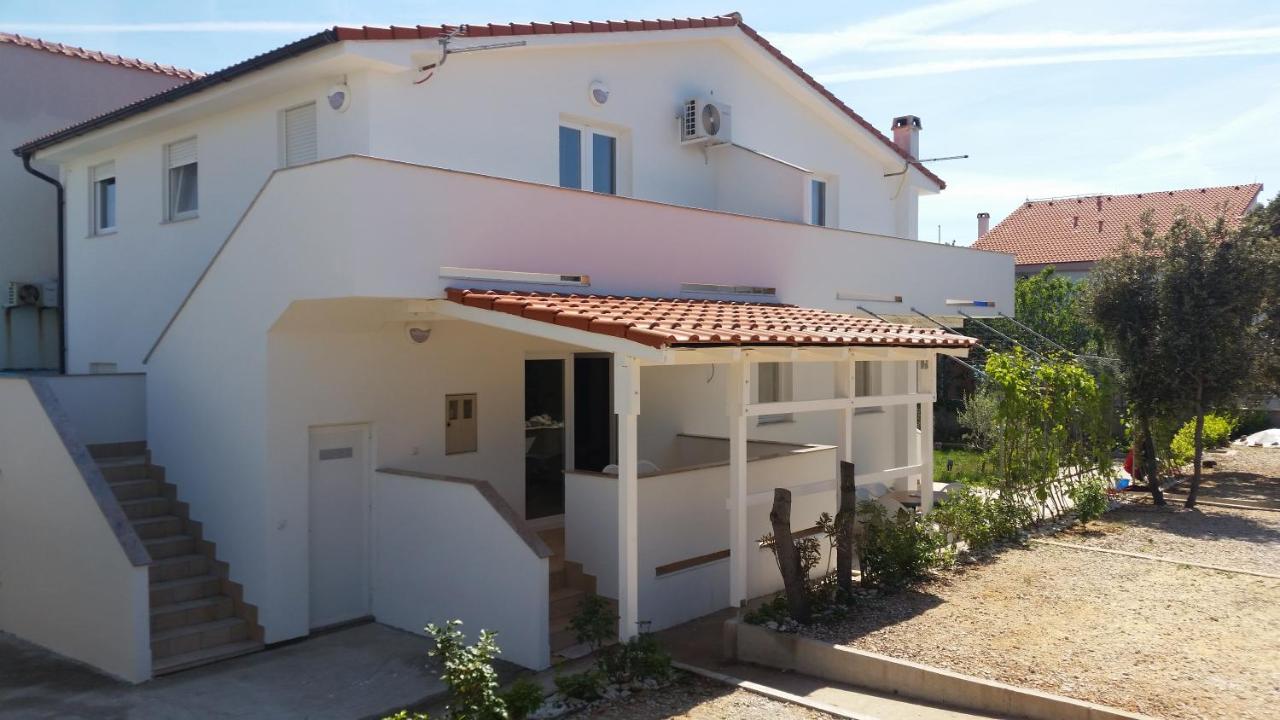 Apartments Maretic Мандре Екстериор снимка