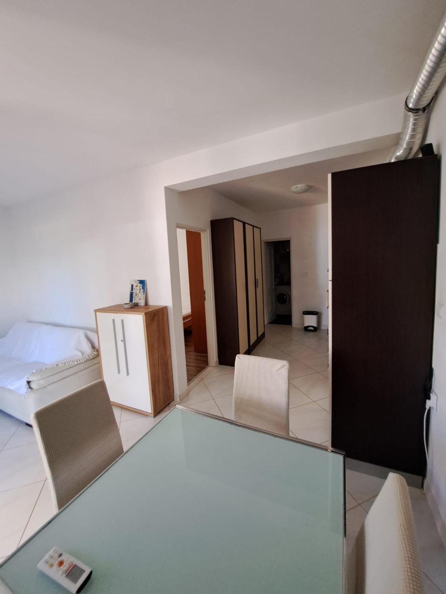 Apartments Maretic Мандре Екстериор снимка